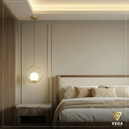 معلقة رينج RING ذهبية بتصميم حلقة دائرية مع كرة زجاج أبيض لغرف النوم