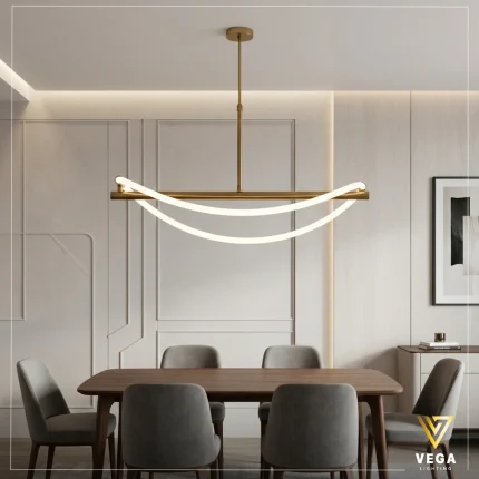 نجفة برايت Bright ليد مودرن ذهبي PVD بتصميم انسيابي فوق طاولة طعام - براند فيجا مصر.